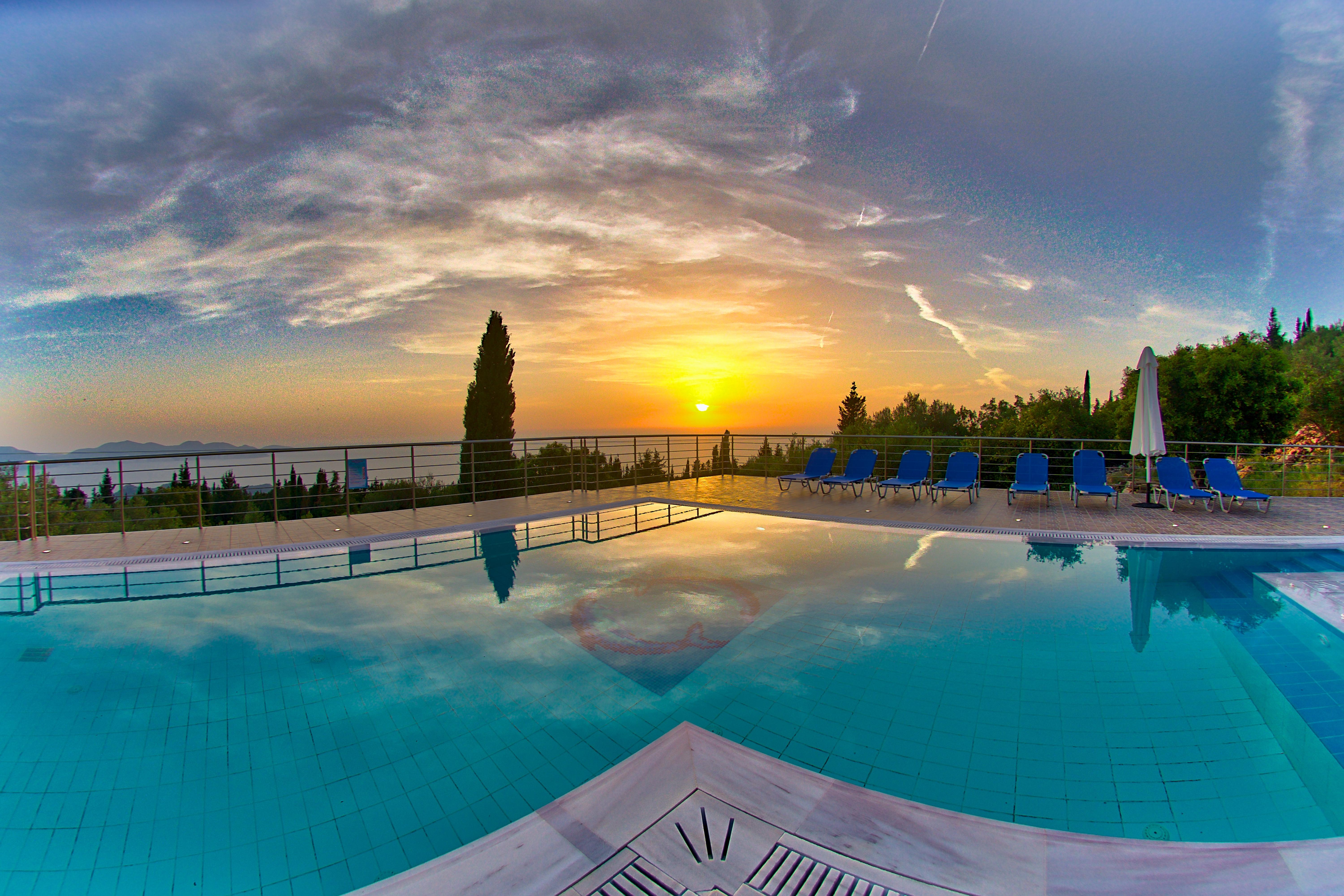 Studios Vrionis Panoramic Sunset Mesovounia  Eksteriør bilde